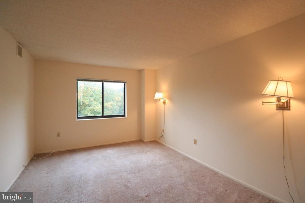 15107 Interlachen Dr #2-521 - Photo 5 of 8