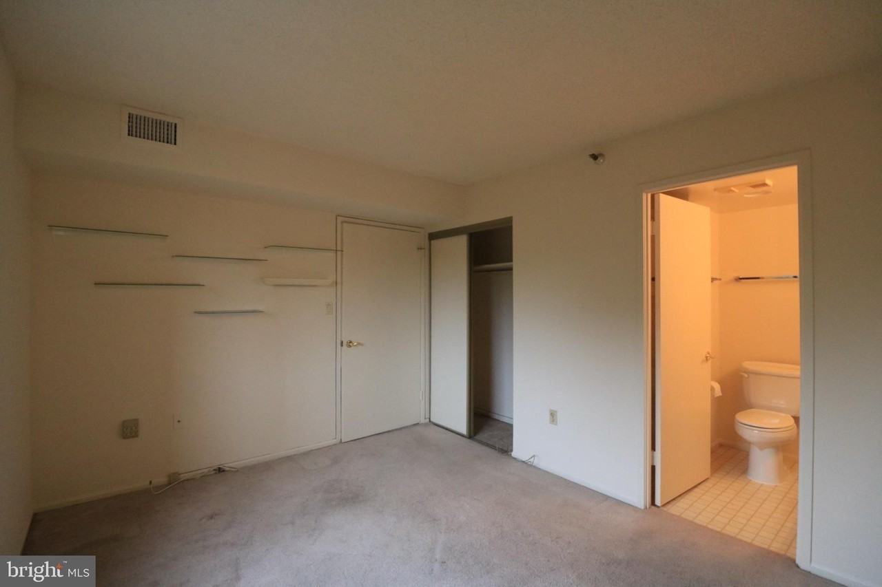 15107 Interlachen Dr #2-521 - Photo 6 of 8