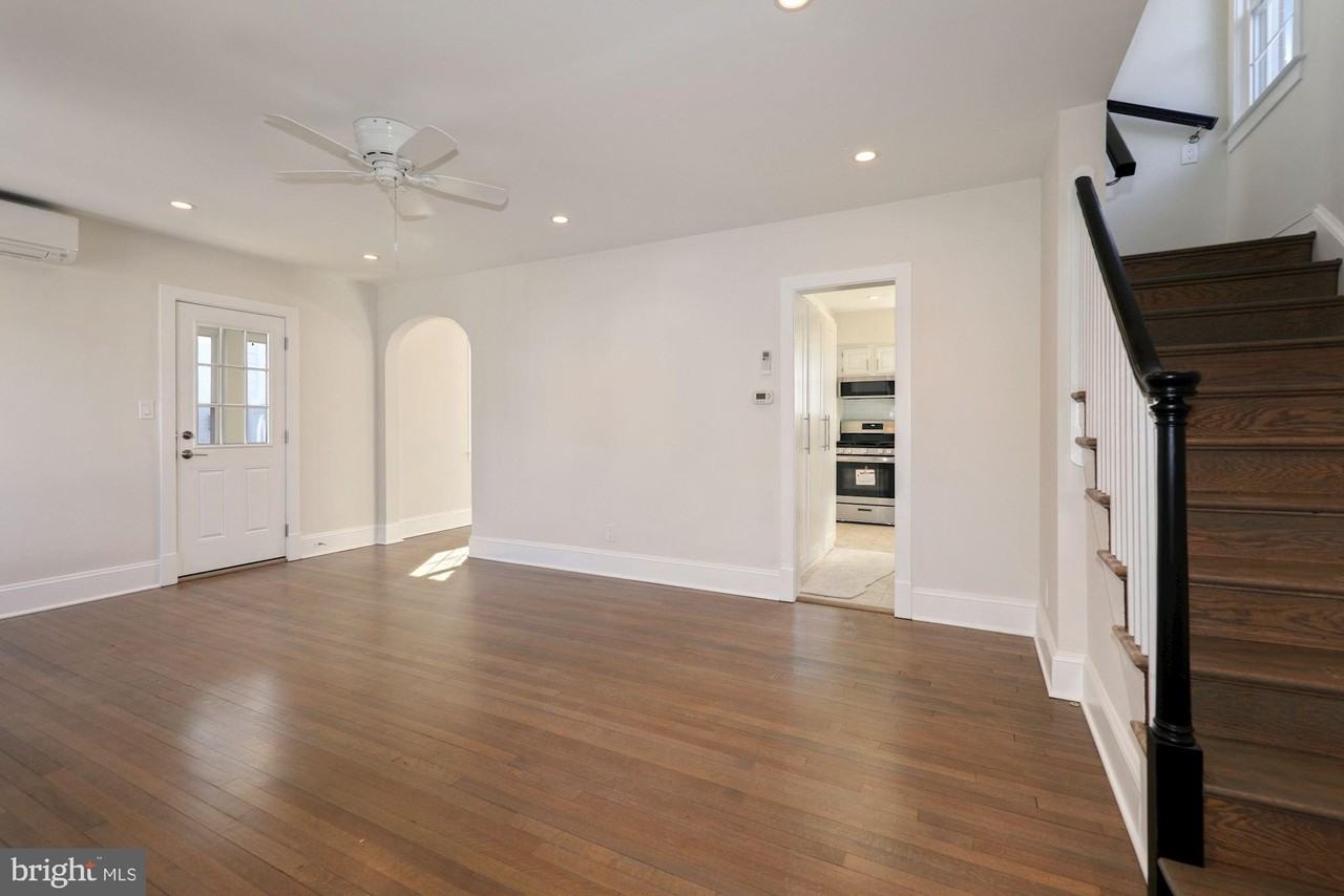 4816 Leland St - Photo 5 of 30