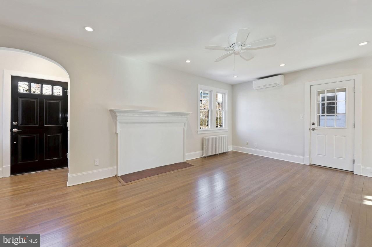 4816 Leland St - Photo 6 of 30