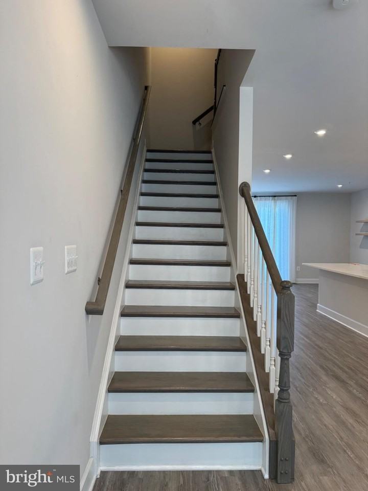 140 Albany Pl - Photo 4 of 14