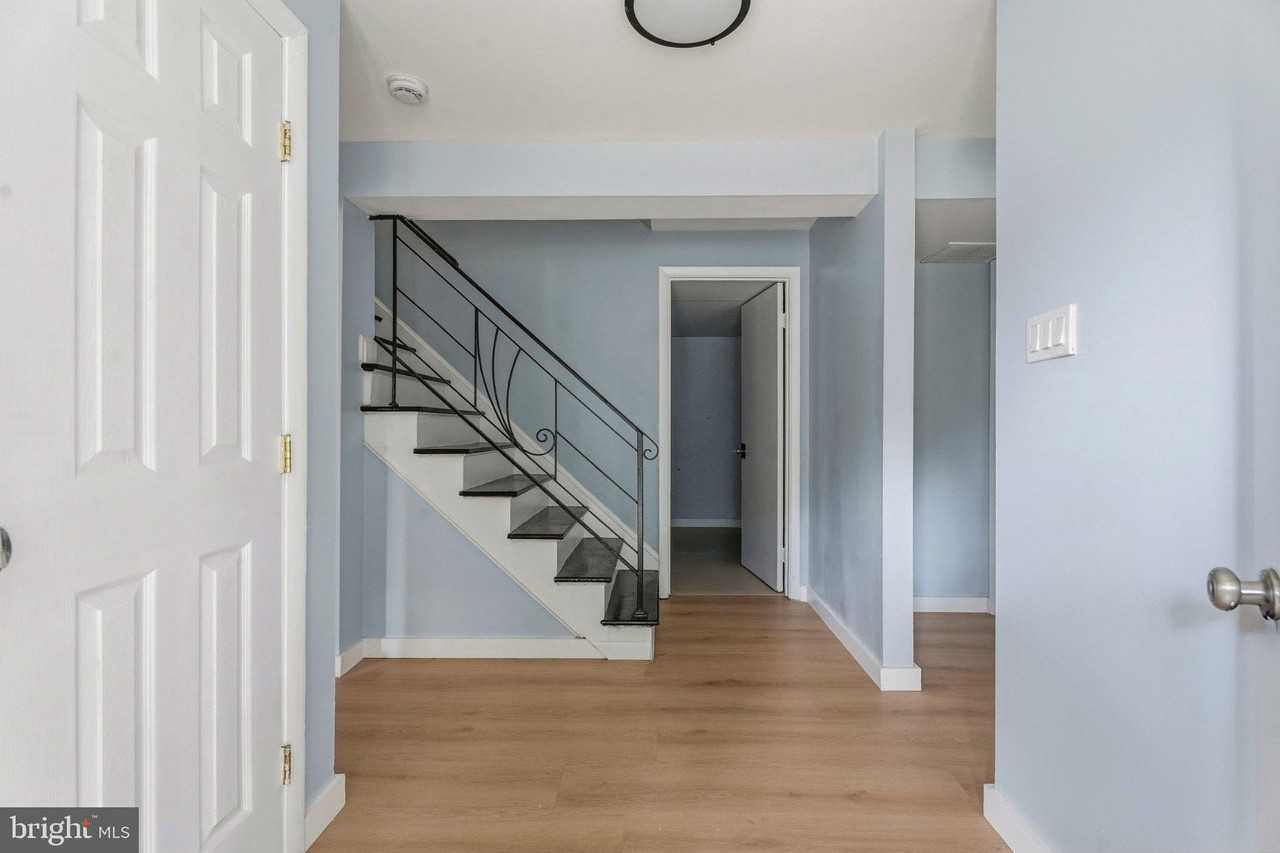 9317 Woodberry St - Photo 6 of 40