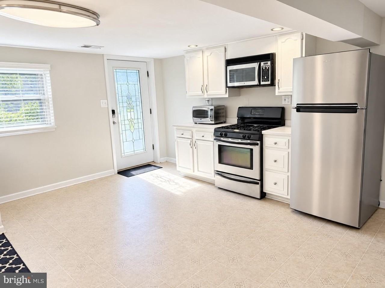 126 Knollwood Dr - Photo 2 of 9