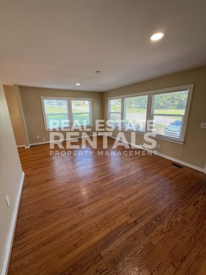 709 S 4th St #1 - Photo 2 of 23