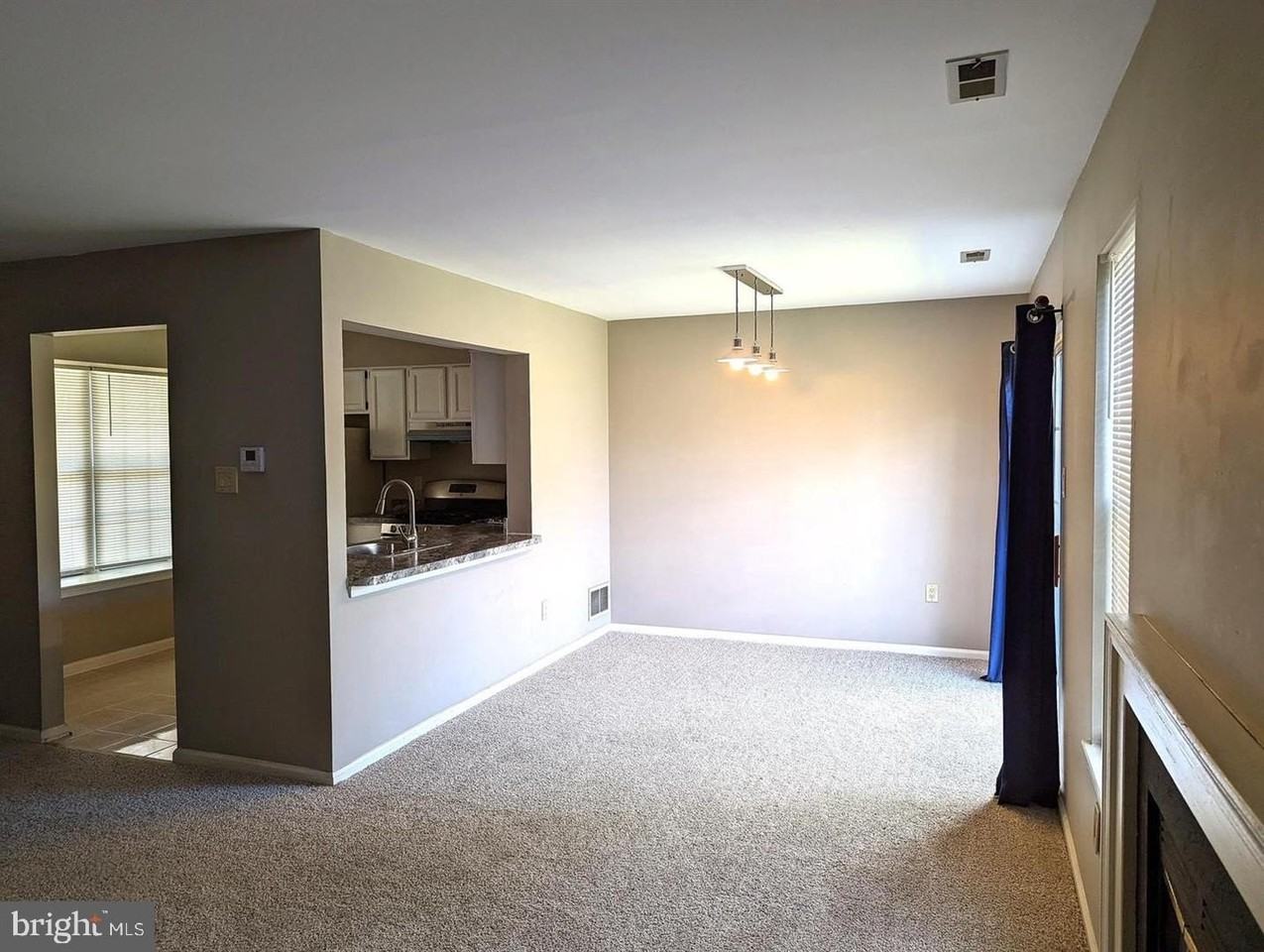 215 Sequoia Dr - Photo 3 of 15