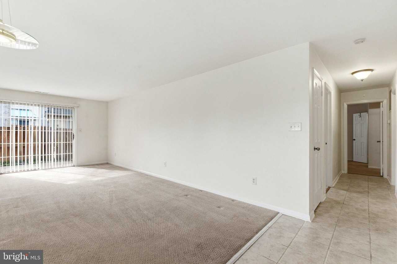 3403 Waltham Ct #209 - Photo 5 of 20