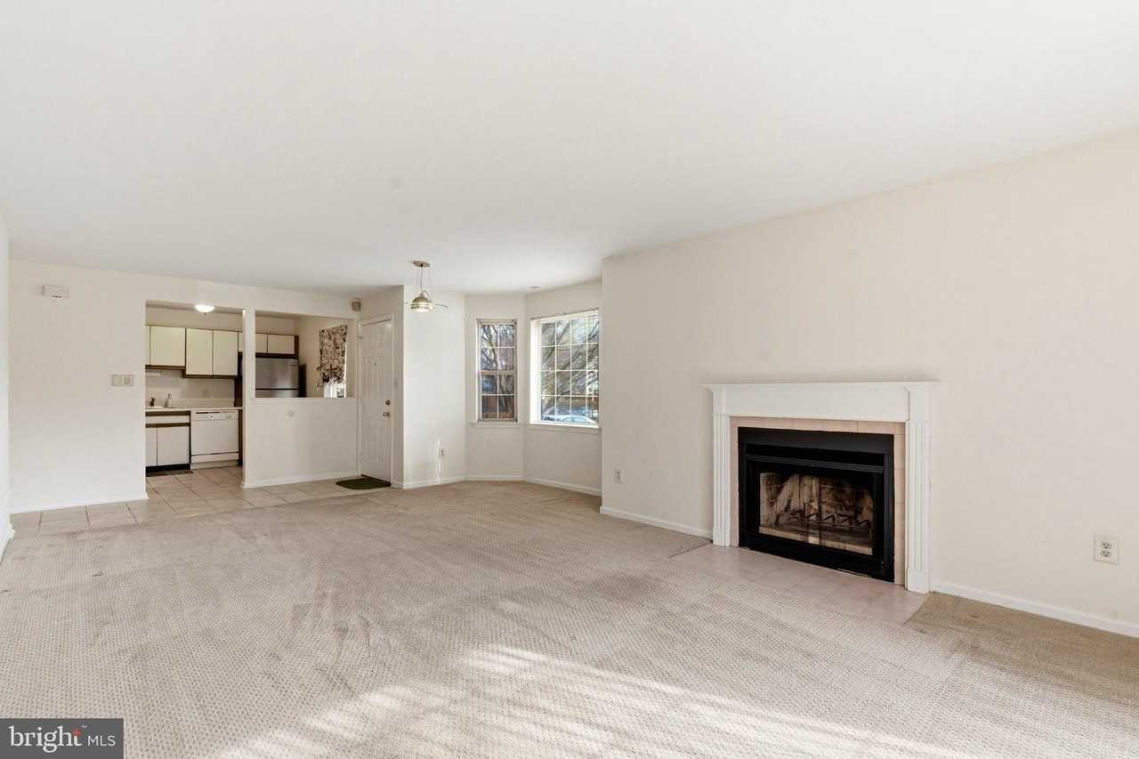 3403 Waltham Ct #209 - Photo 6 of 20