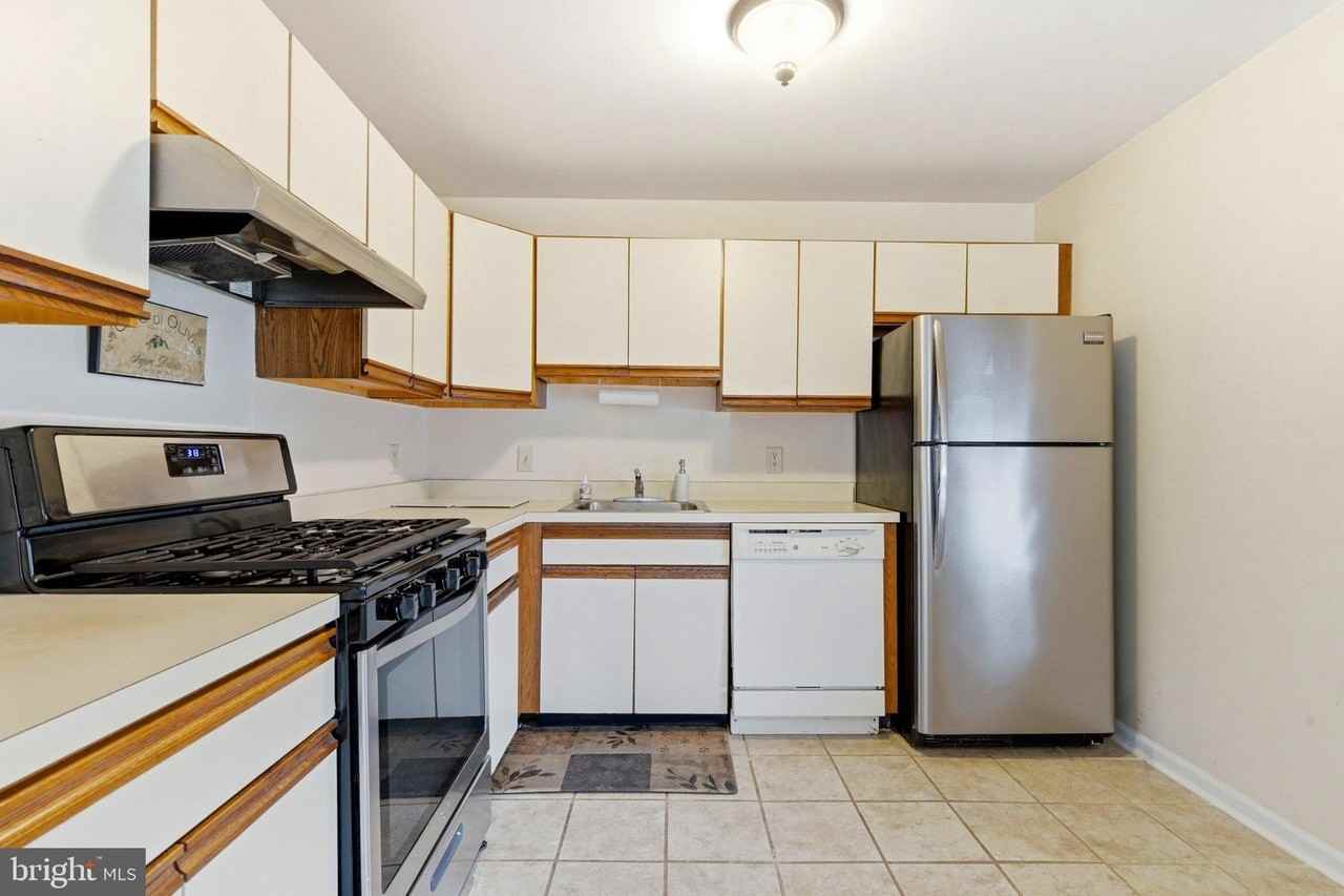 3403 Waltham Ct #209 - Photo 7 of 20
