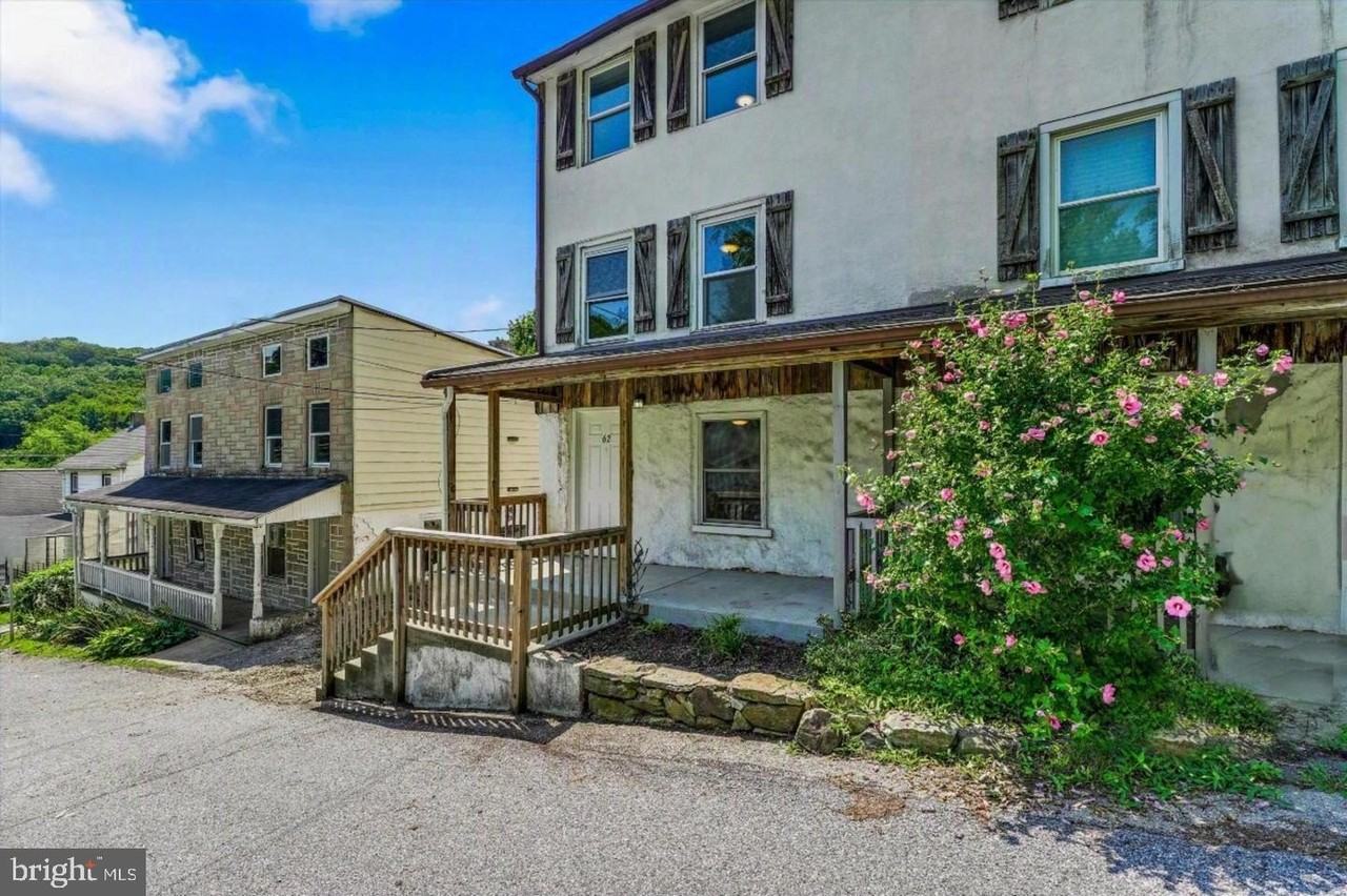 62 Irish Ln - Photo 2 of 33