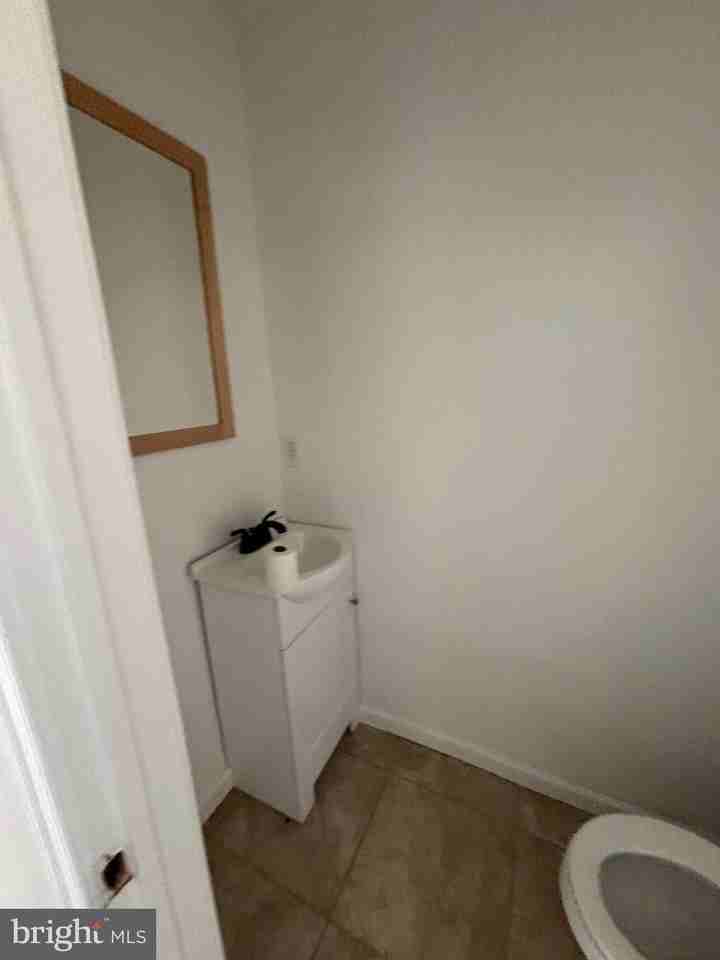 324 W Chestnut St - Photo 5 of 21