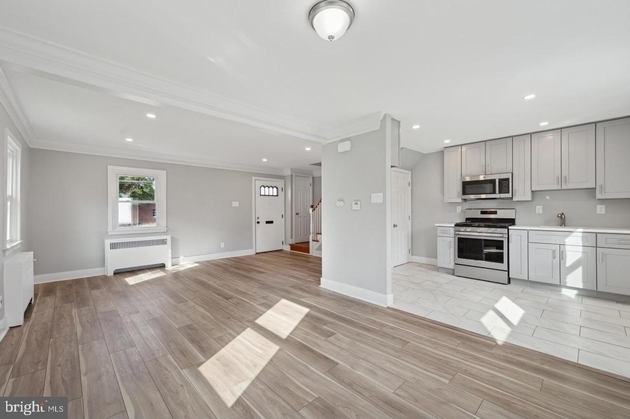 1230 Macdade Blvd - Photo 6 of 16