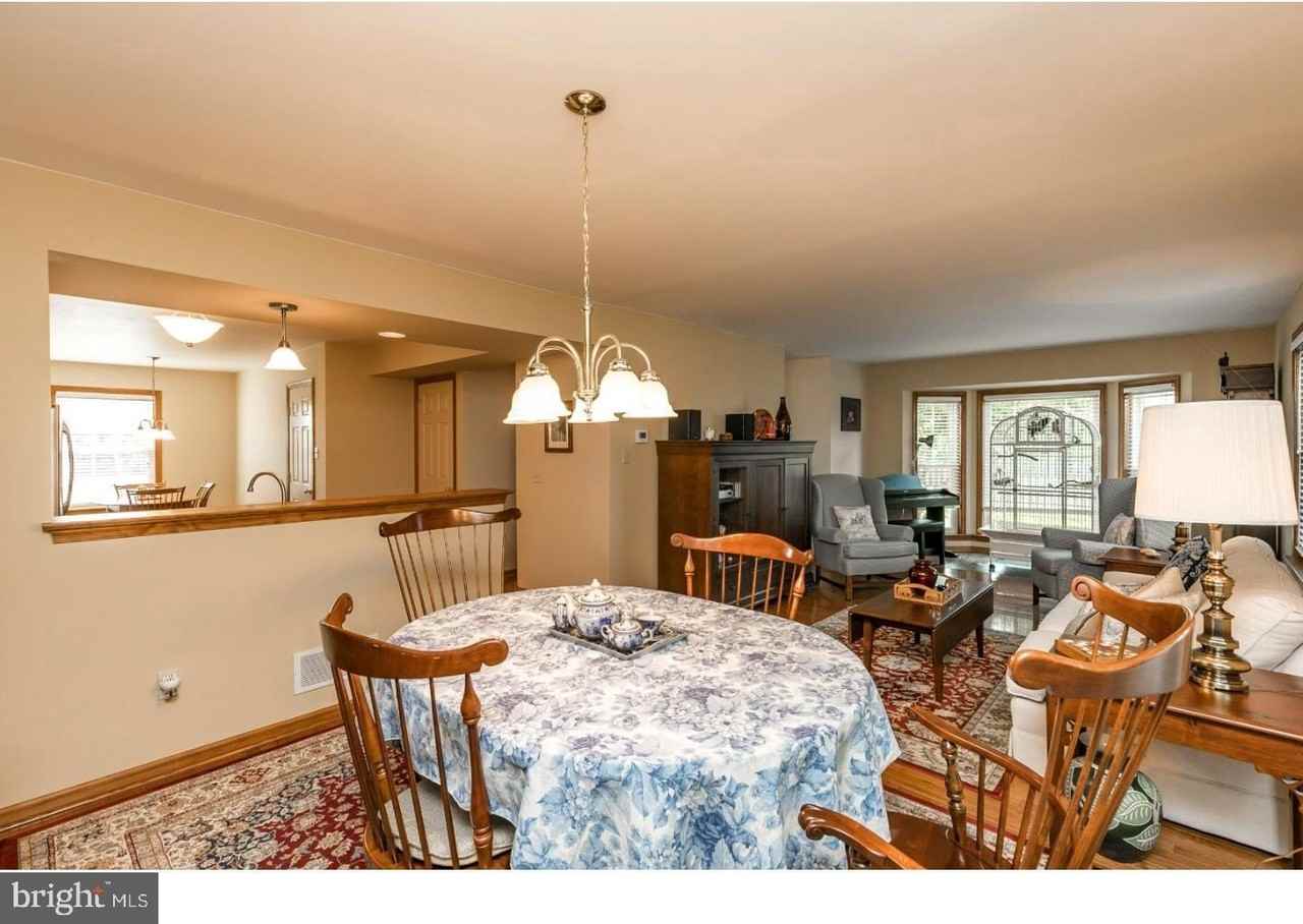 202 Nelis Ct - Photo 7 of 25