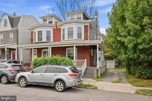 featured image of 482 Martin St
