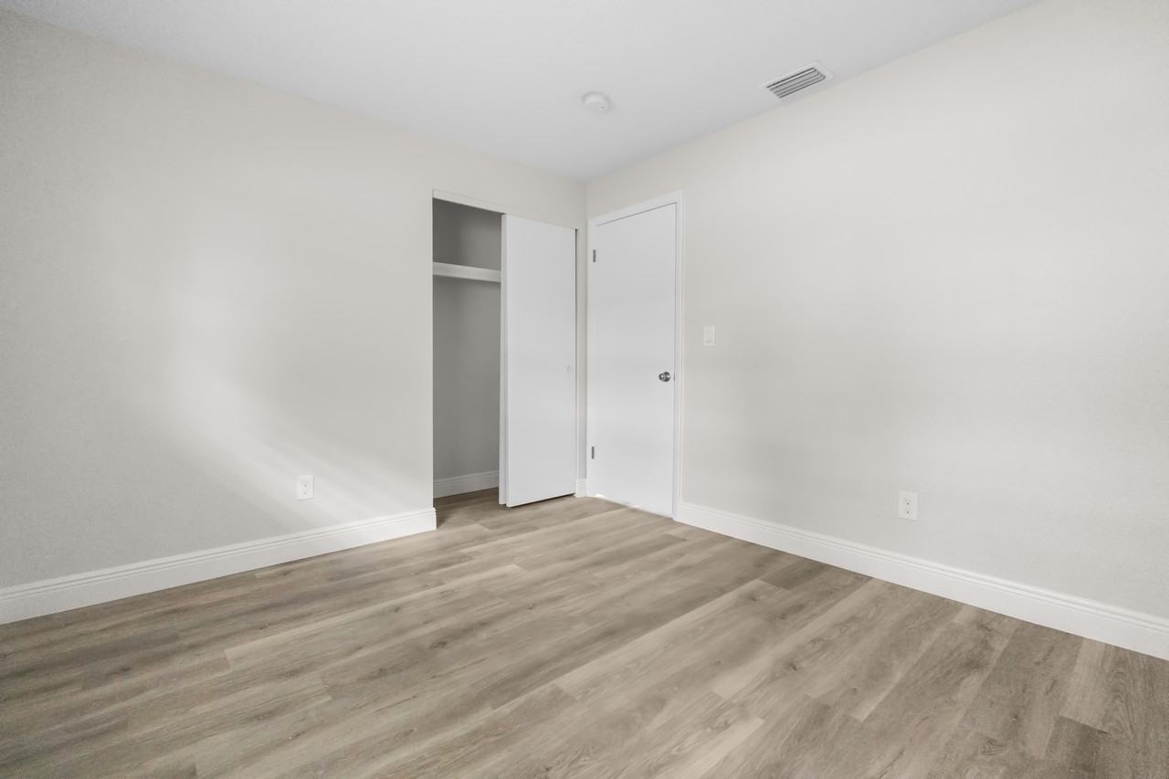 1916 Hughey St #1 - Photo 4 of 10