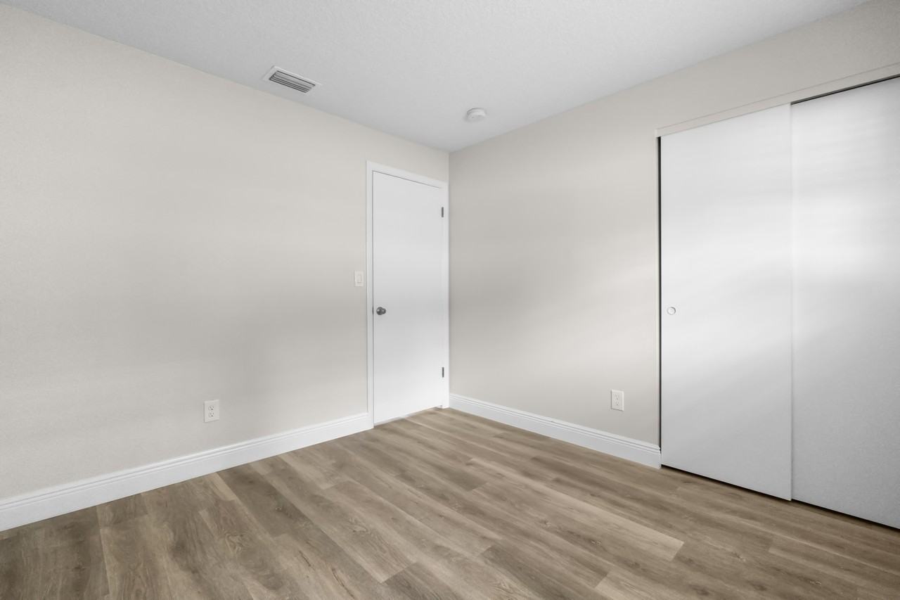 1916 Hughey St #1 - Photo 5 of 10