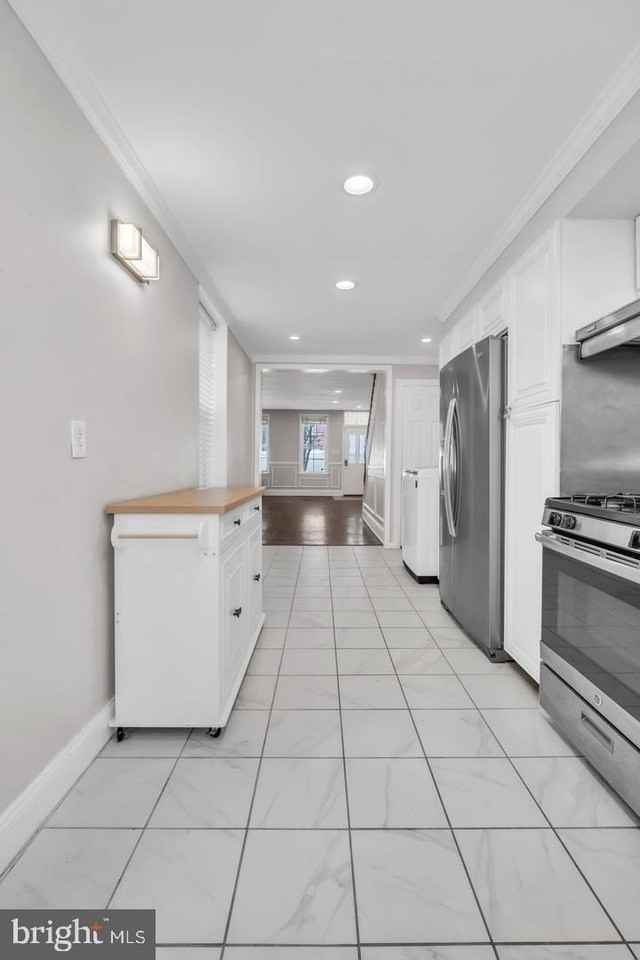 719 N Uber St - Photo 5 of 22