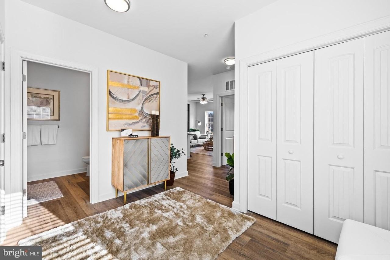 150 Cambridge Blvd - Photo 4 of 19