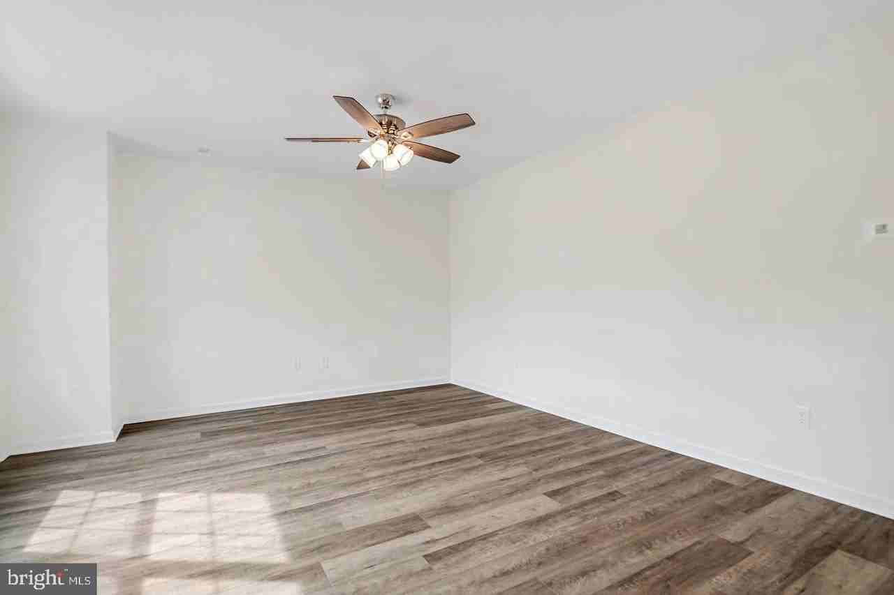 143 Cypress Ln - Photo 3 of 19