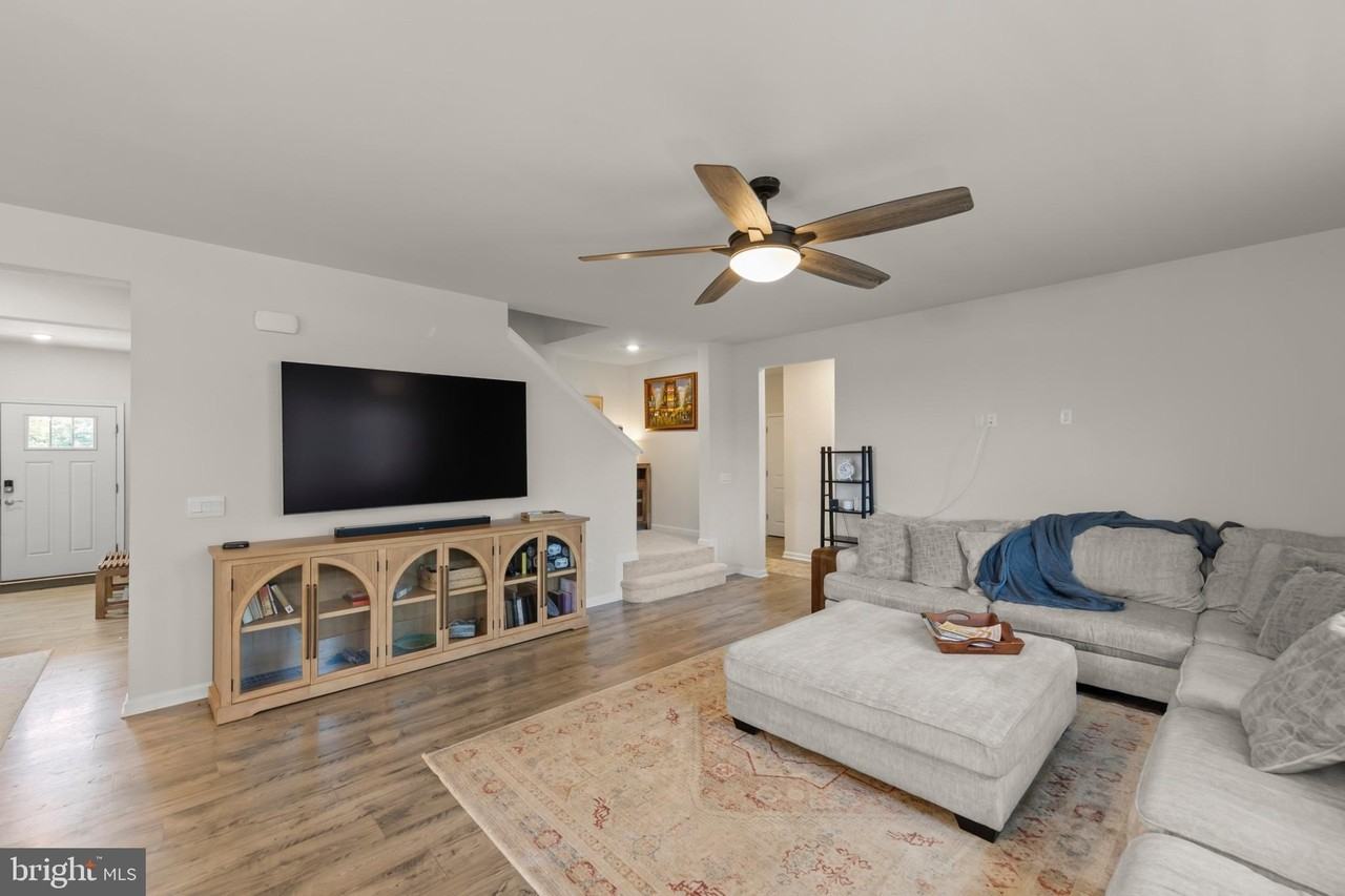 404 Norris St - Photo 5 of 50