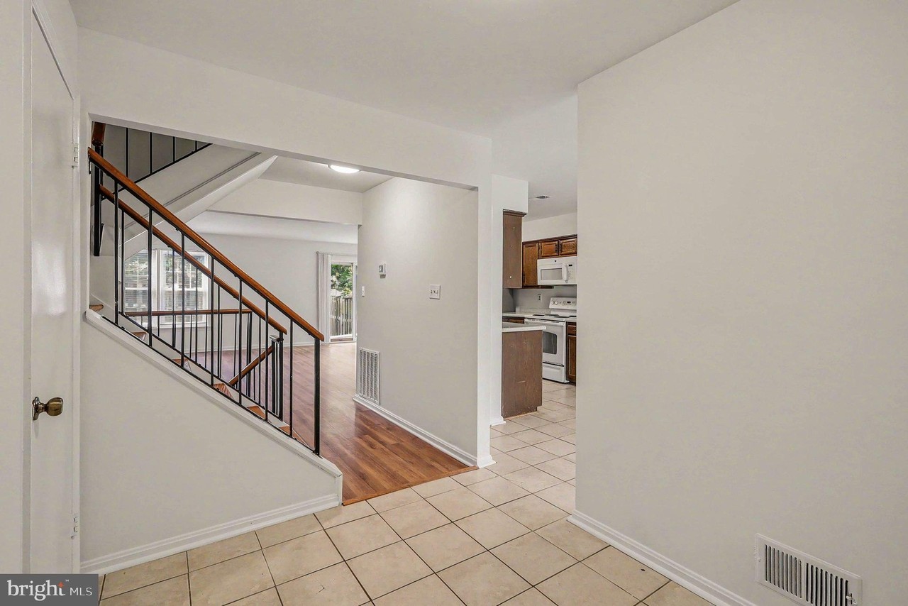 3210 Gemstone Ct - Photo 3 of 32