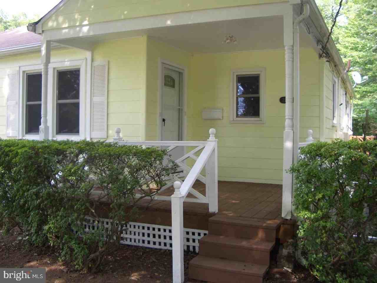 2853 Fairmont St - Photo 2 of 50