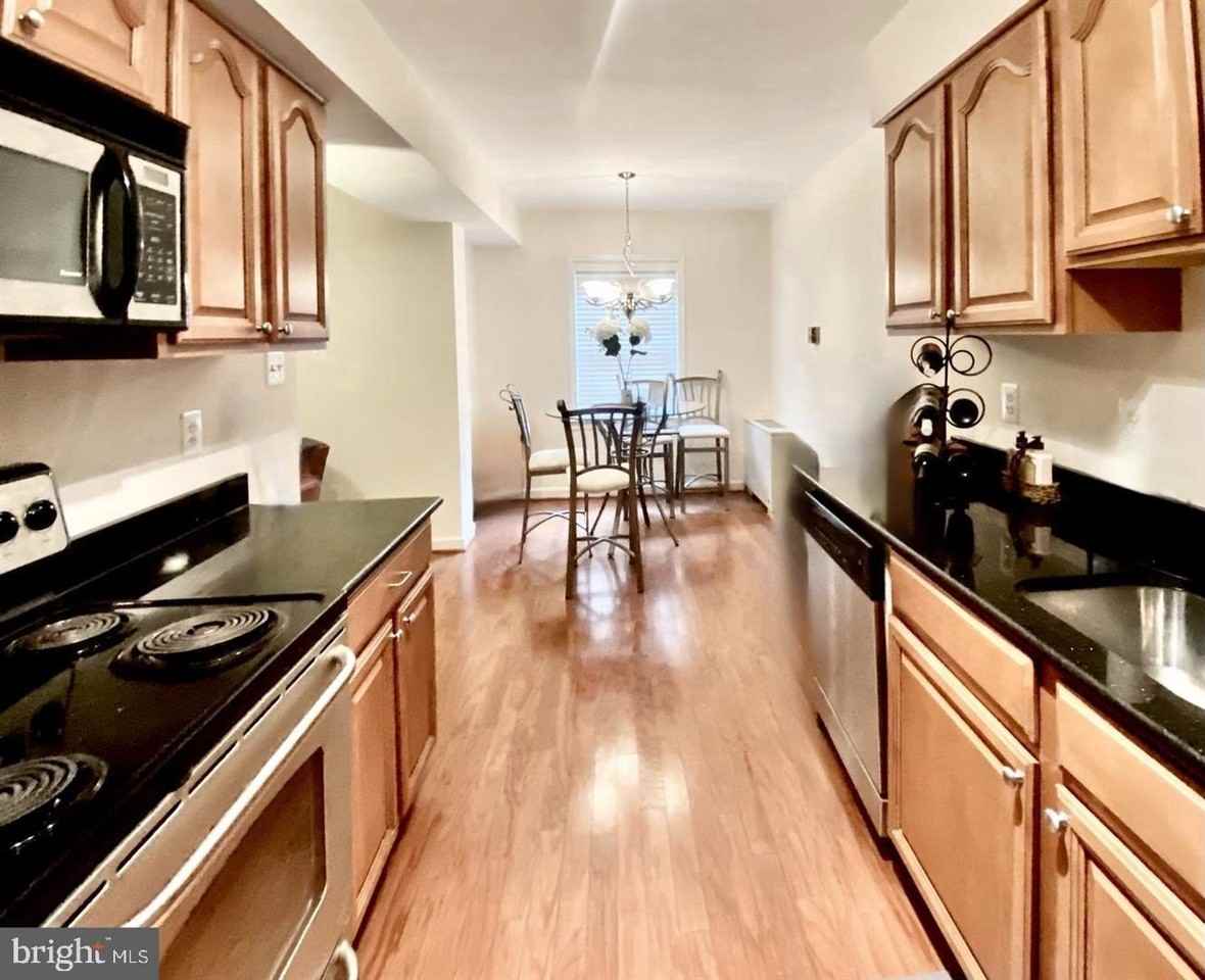 3330 Spring Ln #D10 - Photo 6 of 21