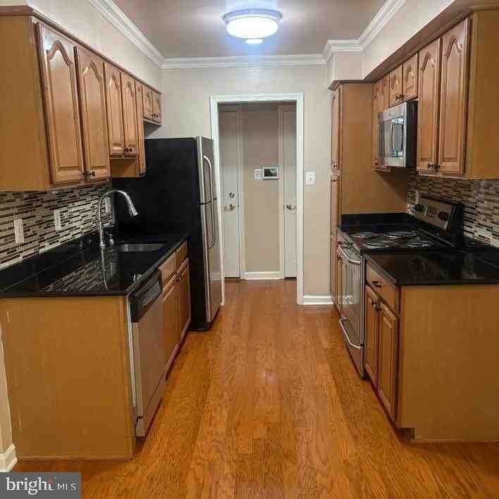 3330 Spring Ln #D10 - Photo 7 of 21