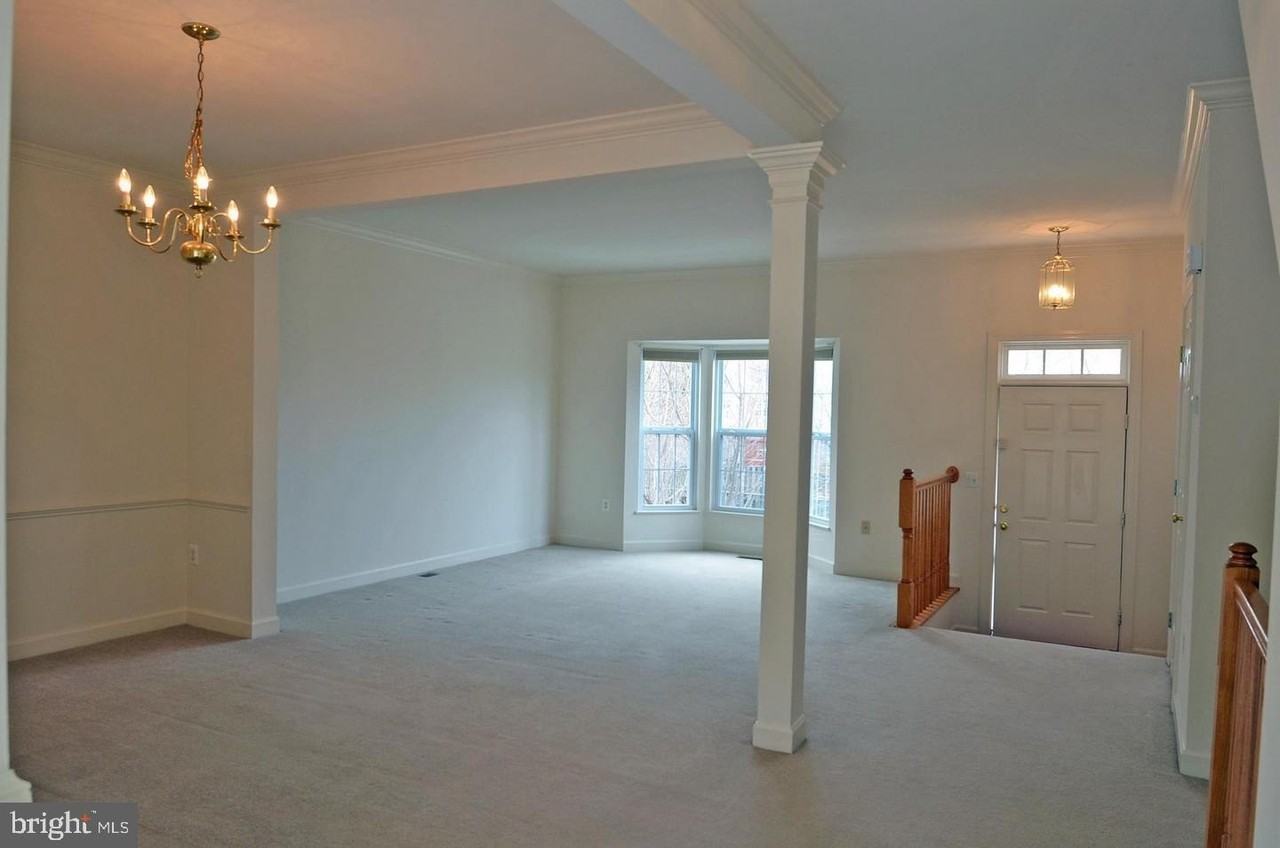 14243 Glade Spring Dr - Photo 3 of 21