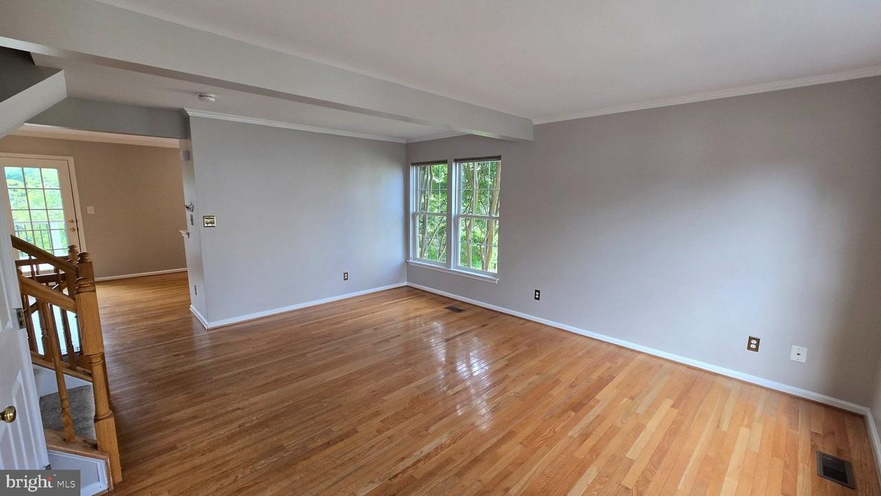 7044 ROGUE Lane - Photo 3 of 19