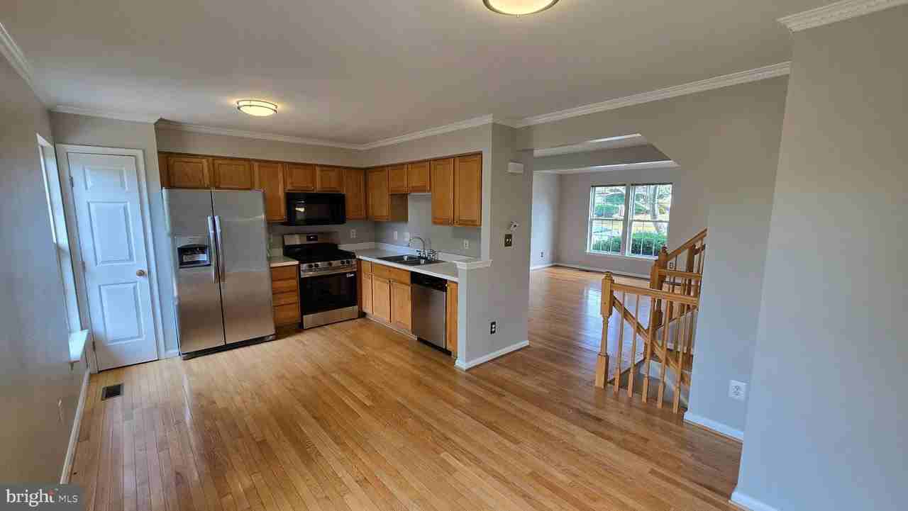 7044 ROGUE Lane - Photo 7 of 19
