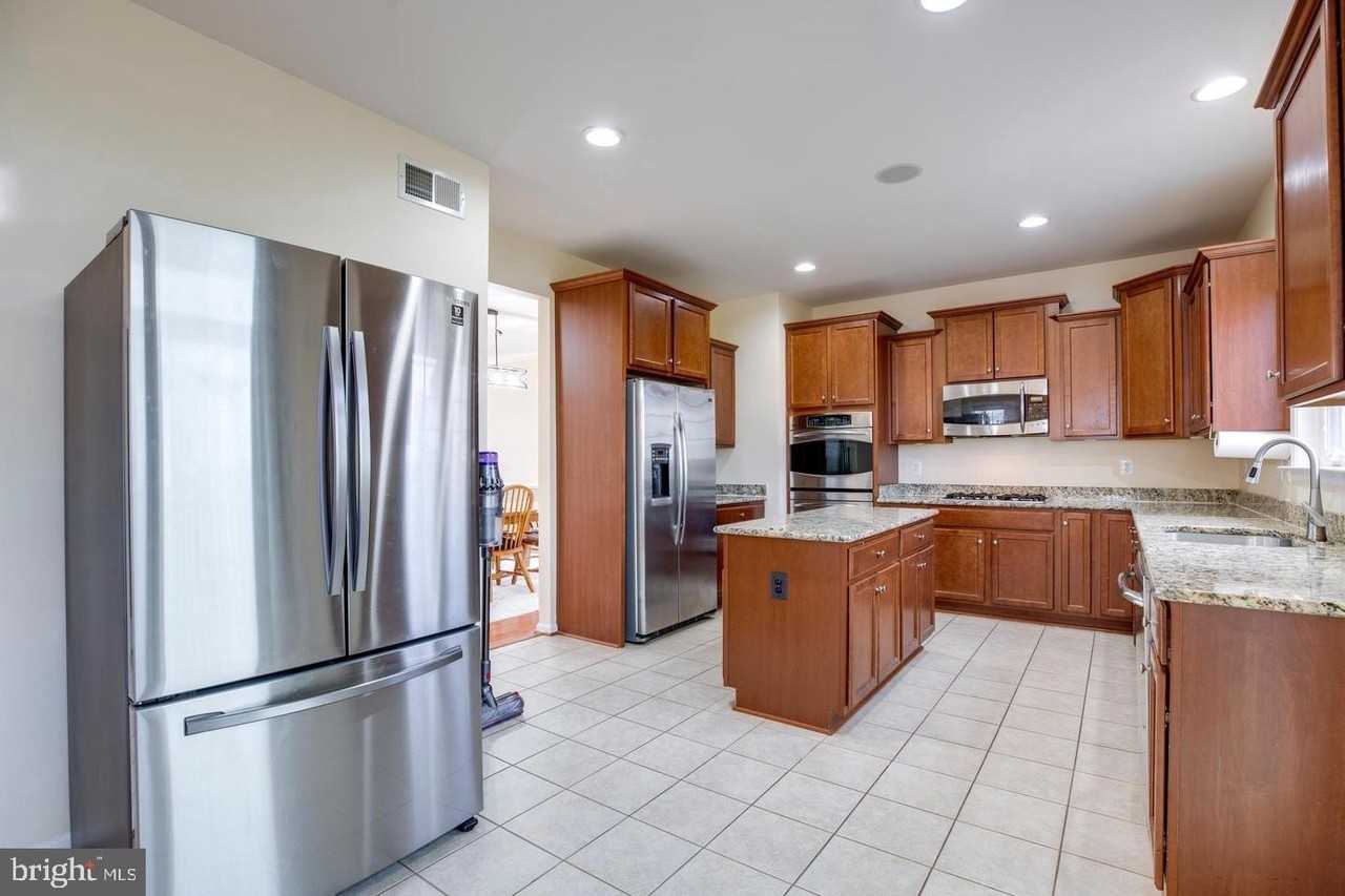7536 San Diego Ct - Photo 3 of 50
