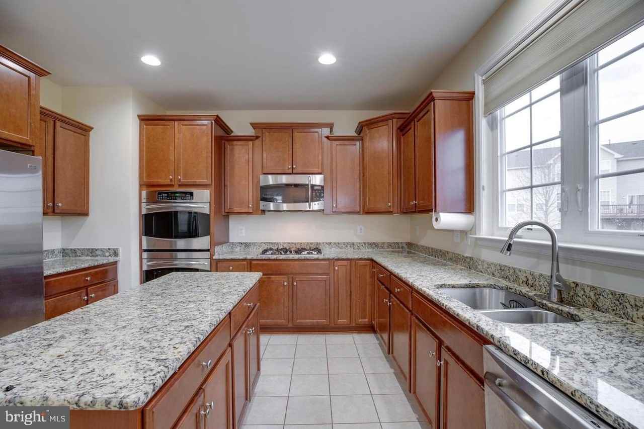 7536 San Diego Ct - Photo 5 of 50