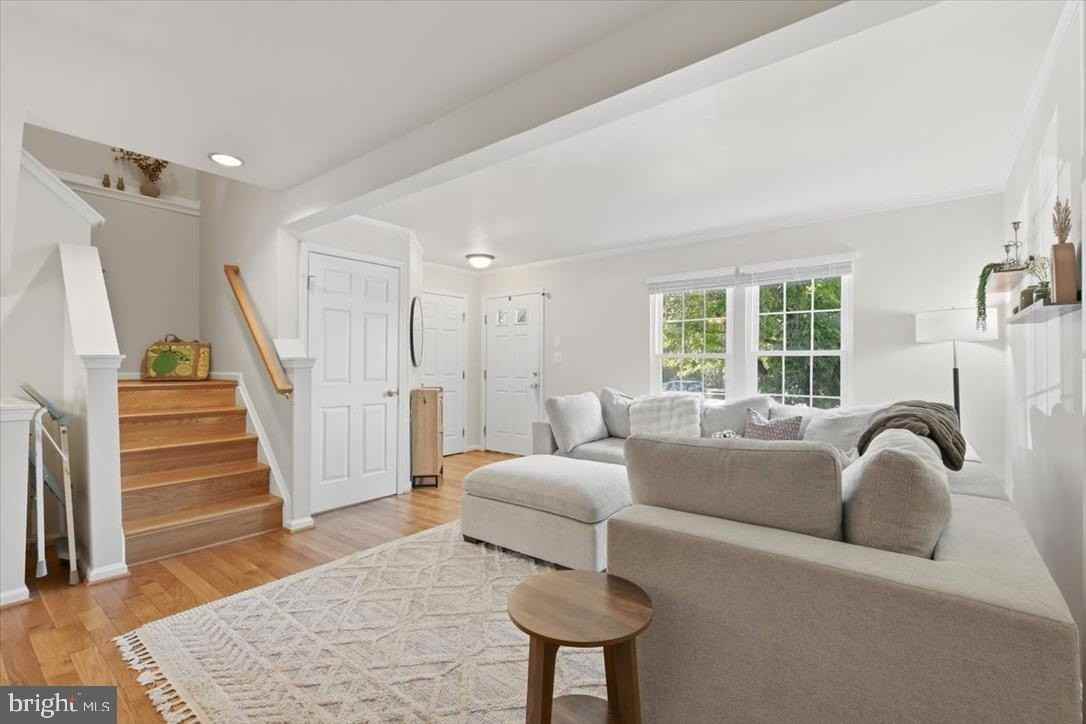 7049 Rogue Forest Ln - Photo 2 of 32