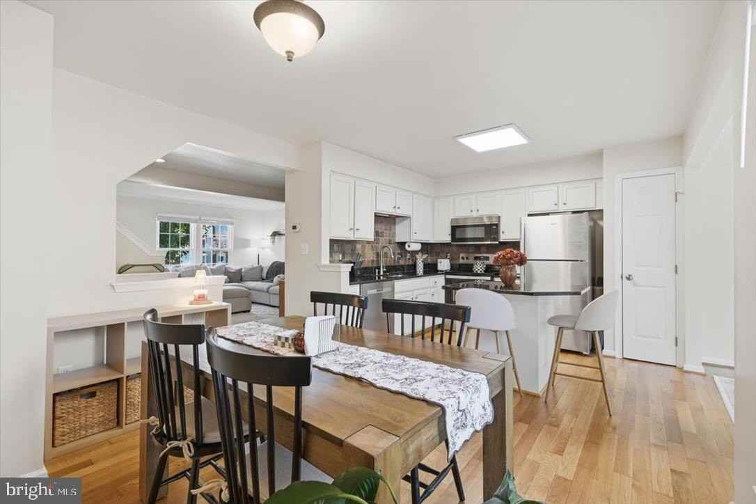 7049 Rogue Forest Ln - Photo 5 of 32