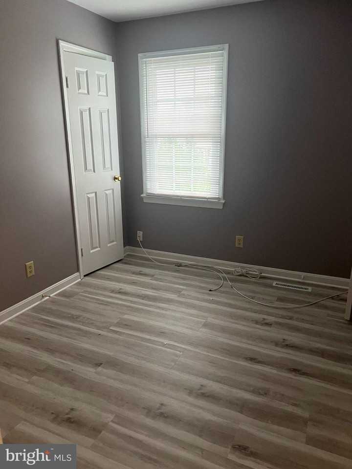 7 Pear Tree Ln - Photo 3 of 18