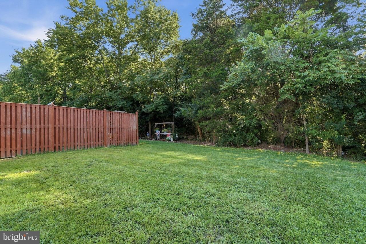 65 Darien Dr - Photo 7 of 28