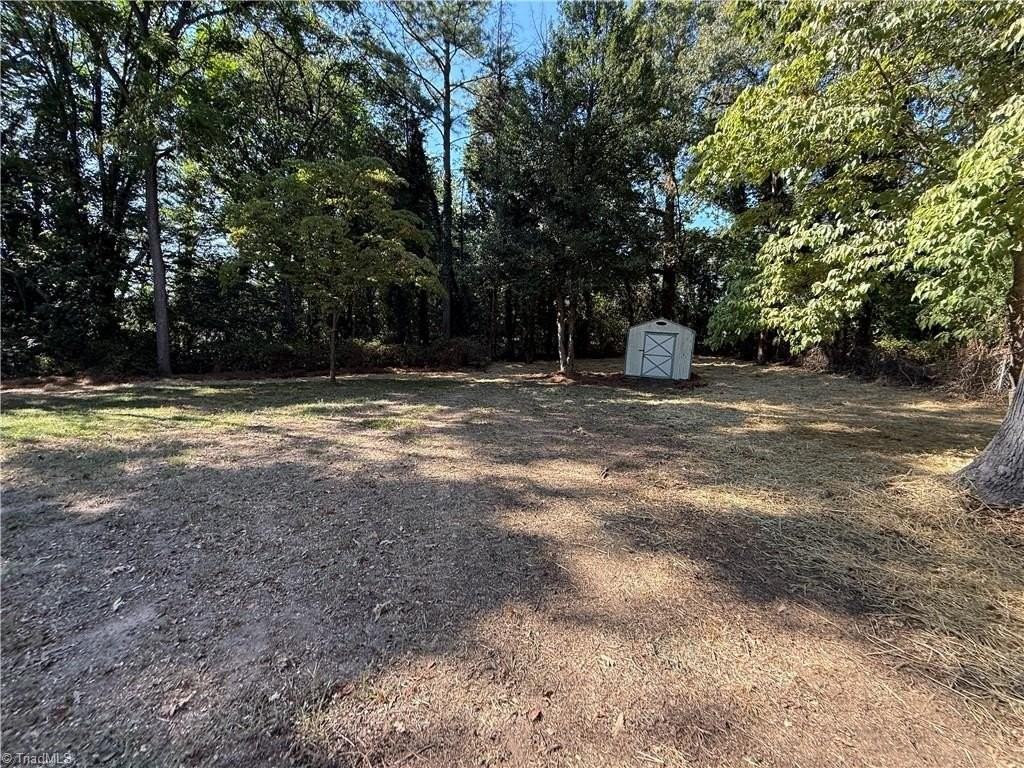 2843 Hermitage Dr - Photo 2 of 15