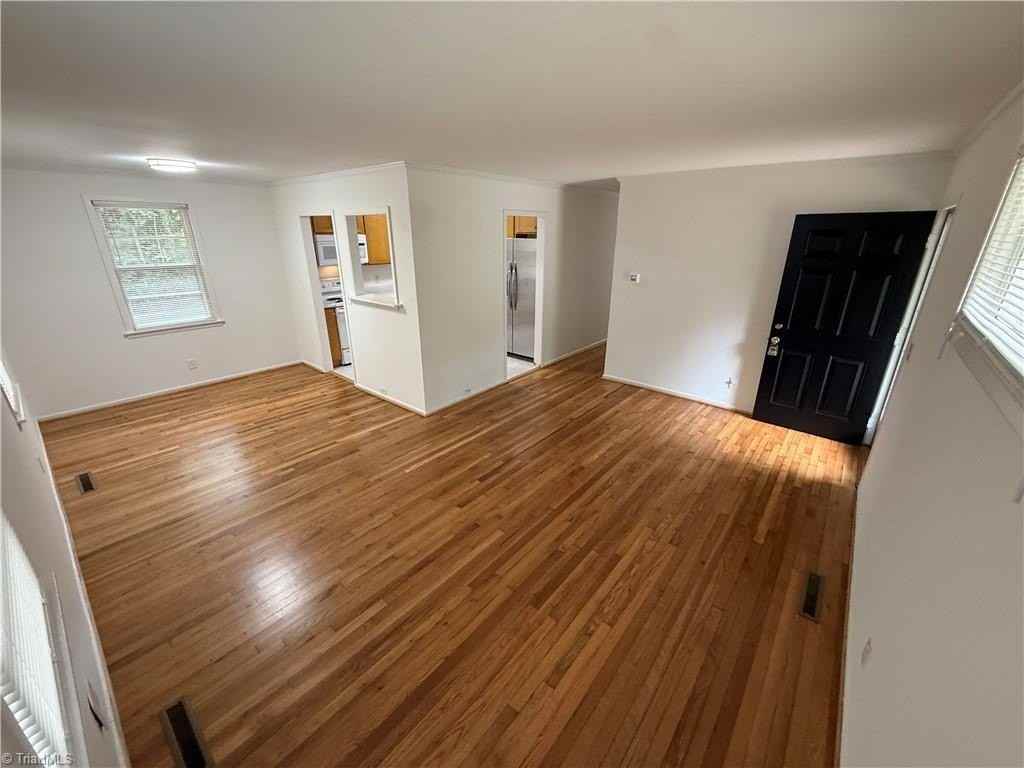 2843 Hermitage Dr - Photo 5 of 15
