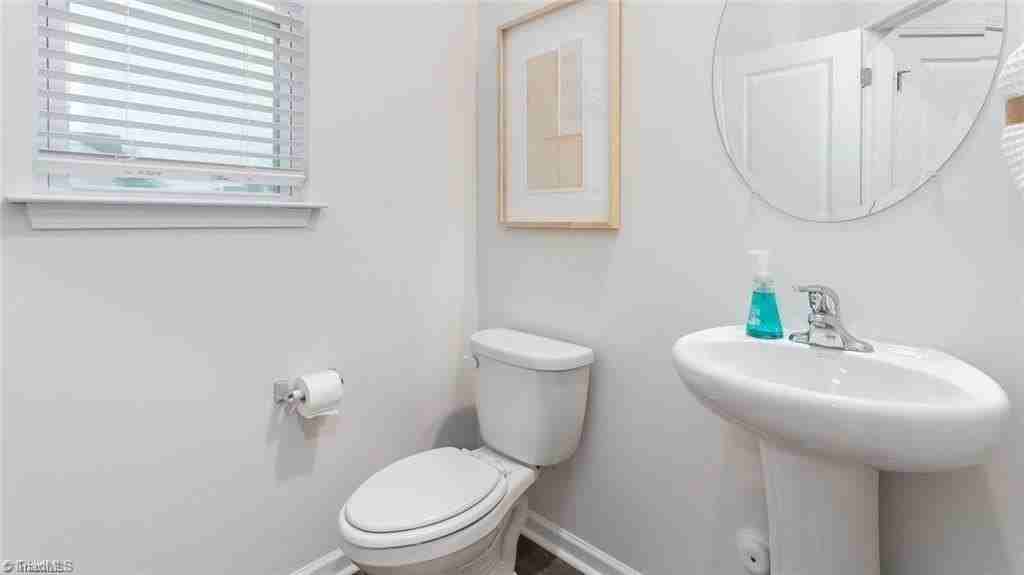 1388 Amberview Ln - Photo 2 of 11