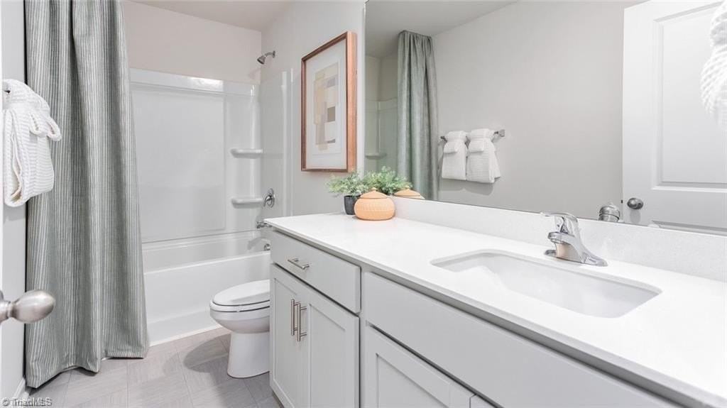 1388 Amberview Ln - Photo 4 of 11
