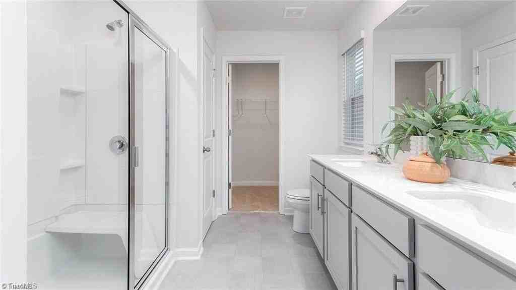 1388 Amberview Ln - Photo 6 of 11
