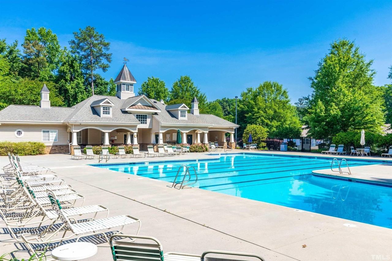 8825 Camden Park Dr - Photo 4 of 18