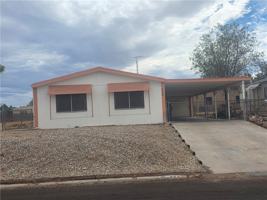 featured image of 886 Holly St