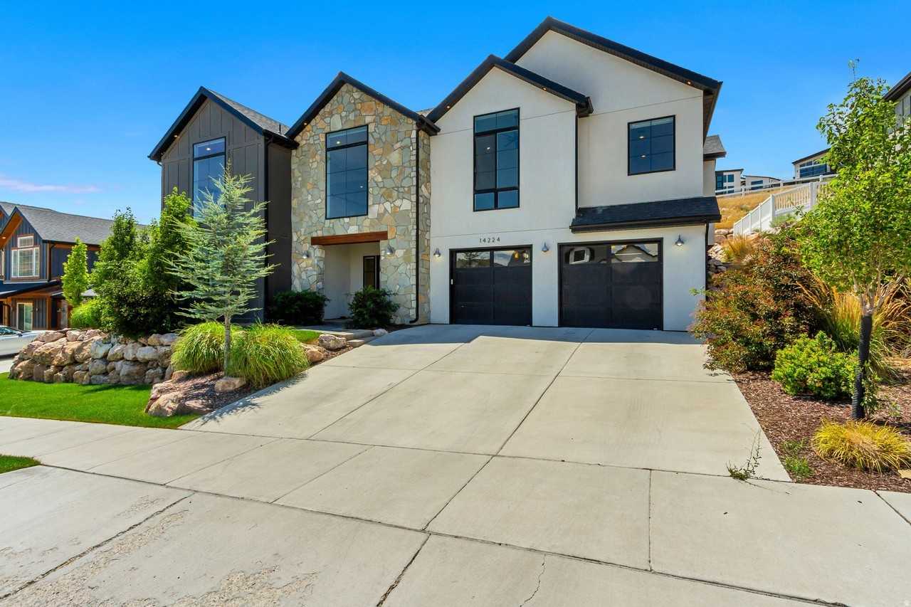 14224 S SUMMIT Ln - Photo 3 of 50
