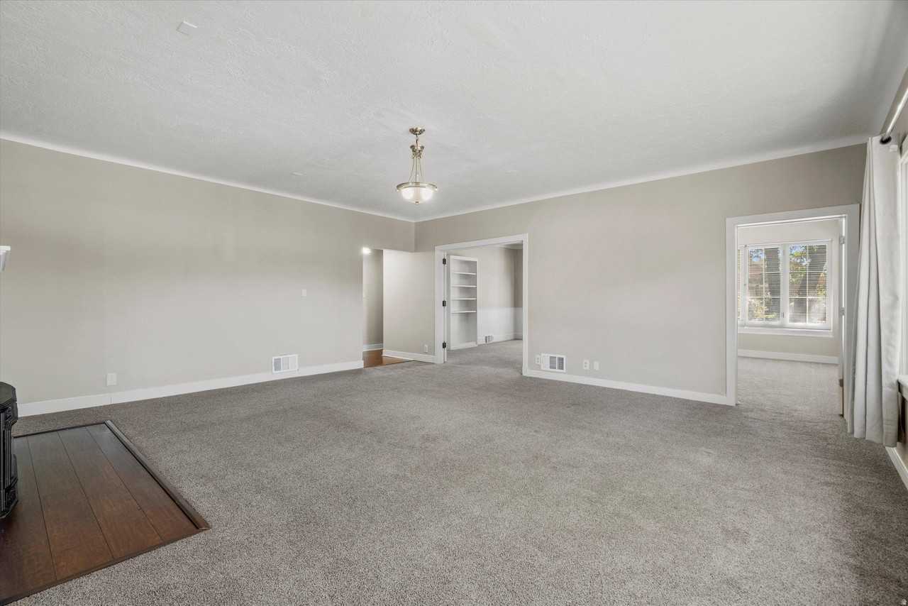 2780 Madison Ave - Photo 6 of 26