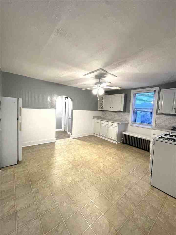 1815 Mary St #2ndFL - Photo 4 of 32
