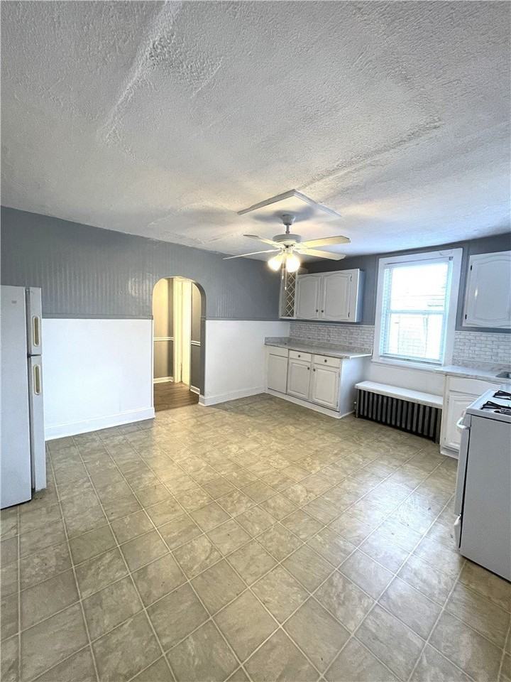 1815 Mary St #2ndFL - Photo 6 of 32