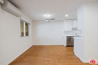 918 17th St #2 - Photo 3 of 8