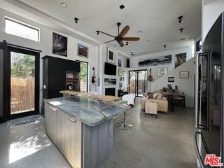 7443 Midfield Ave - Photo 2 of 8