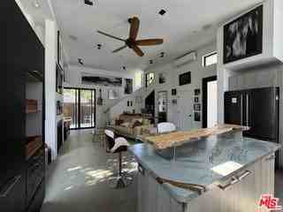 7443 Midfield Ave - Photo 3 of 8